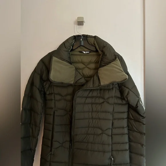 Women’s Down North Face winter coat, brand new with tags. Size small - Picture 5 of 15